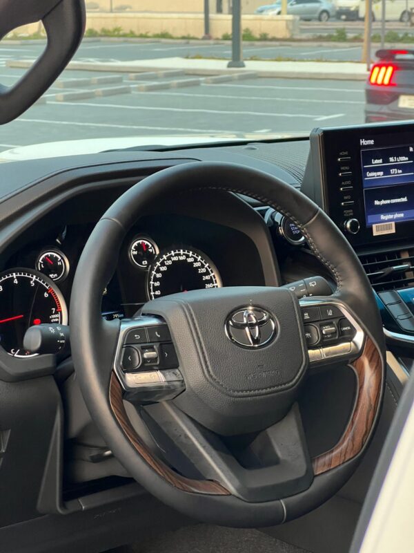 Toyota Land Cruiser 2024