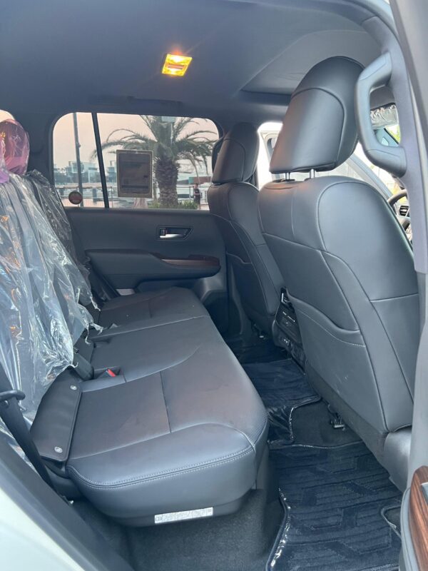 Toyota Land Cruiser 2024