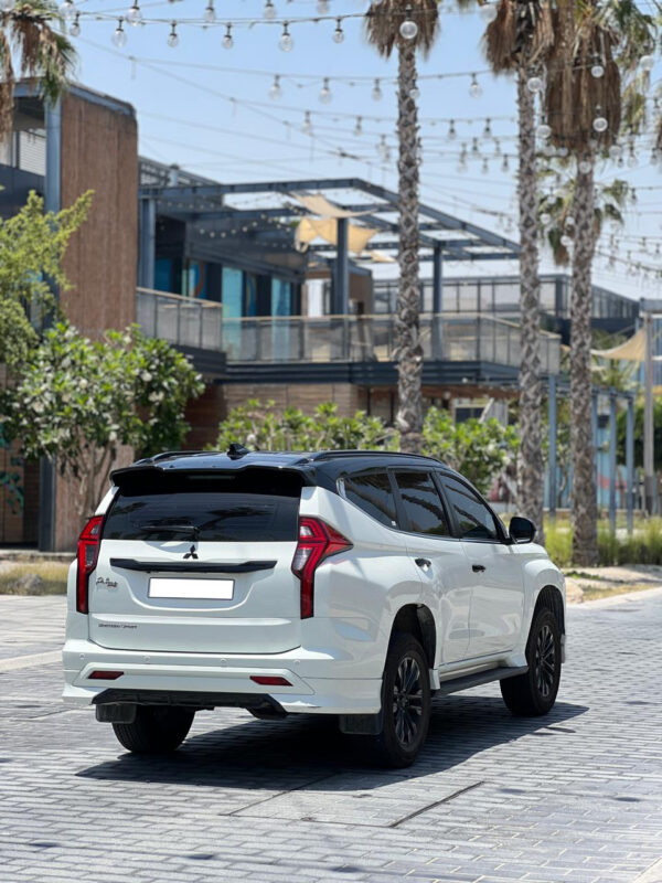 IMG-20260109-WA0005 Mitsubishi Montero -2023