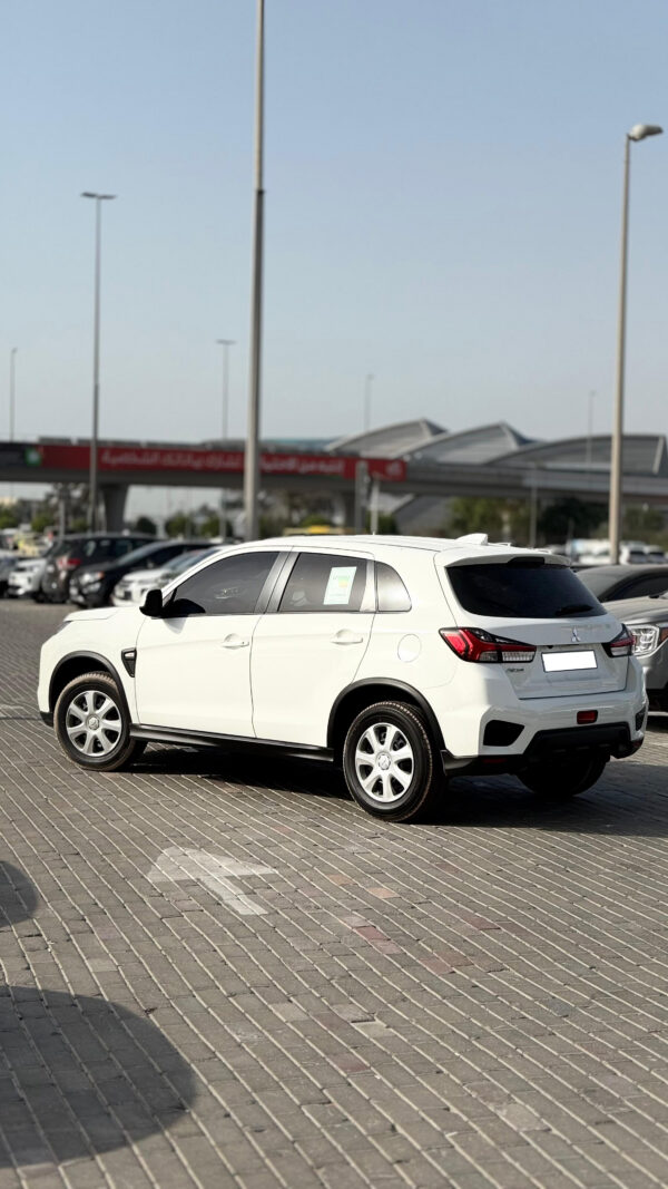 Mitsubishi ASX white- 2025